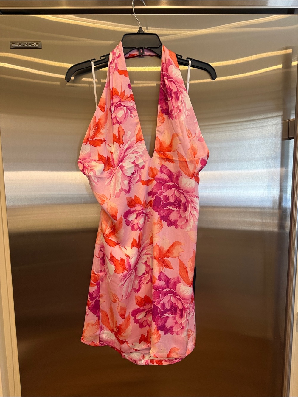 NWT Lulus Floral Halter Neck Mini Dress in Pink & Fuchsia size Medium